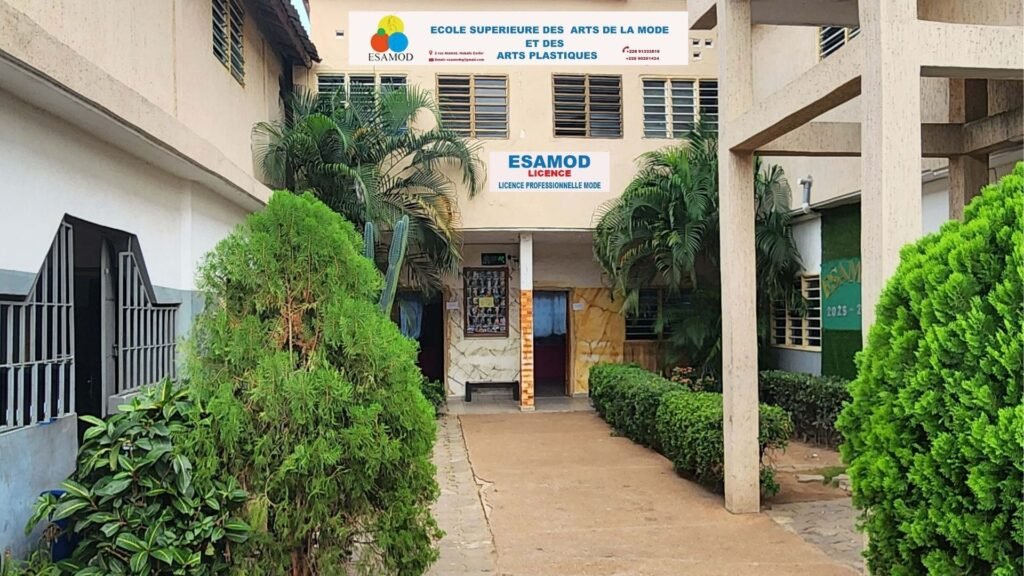 École Supérieure des Arts de la Mode (ESAMOD)