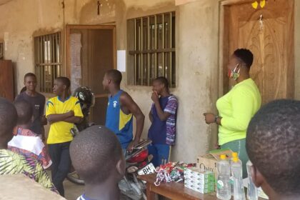 Sourire Ensemble sensibilise les enfants en situation de rue face au coronavirus au Togo - Ocean's News