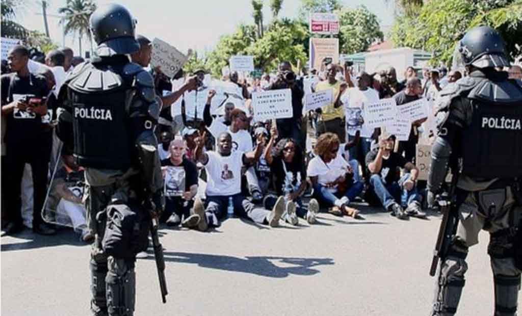 sept policiers et un civil