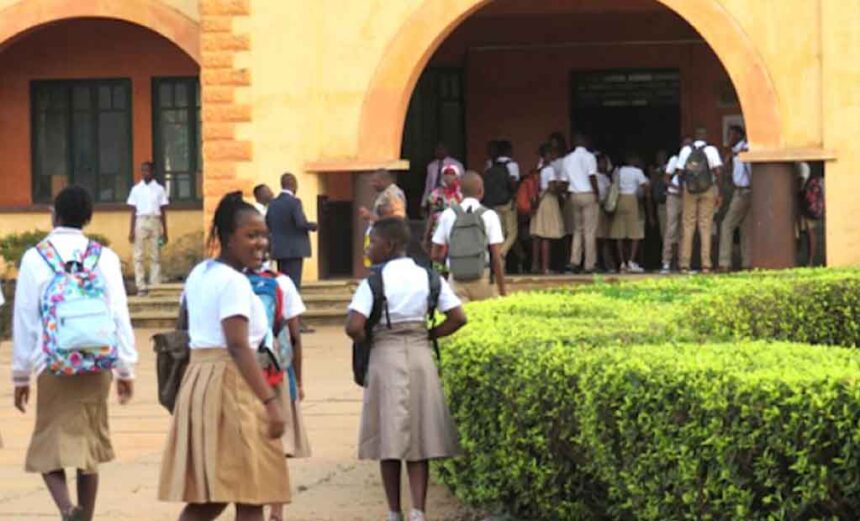 Aide aux écoles privées togolaises