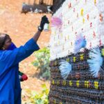 L'entrepreneure congolaise Nicole Menemene transforme des déchets plastiques en objets utiles