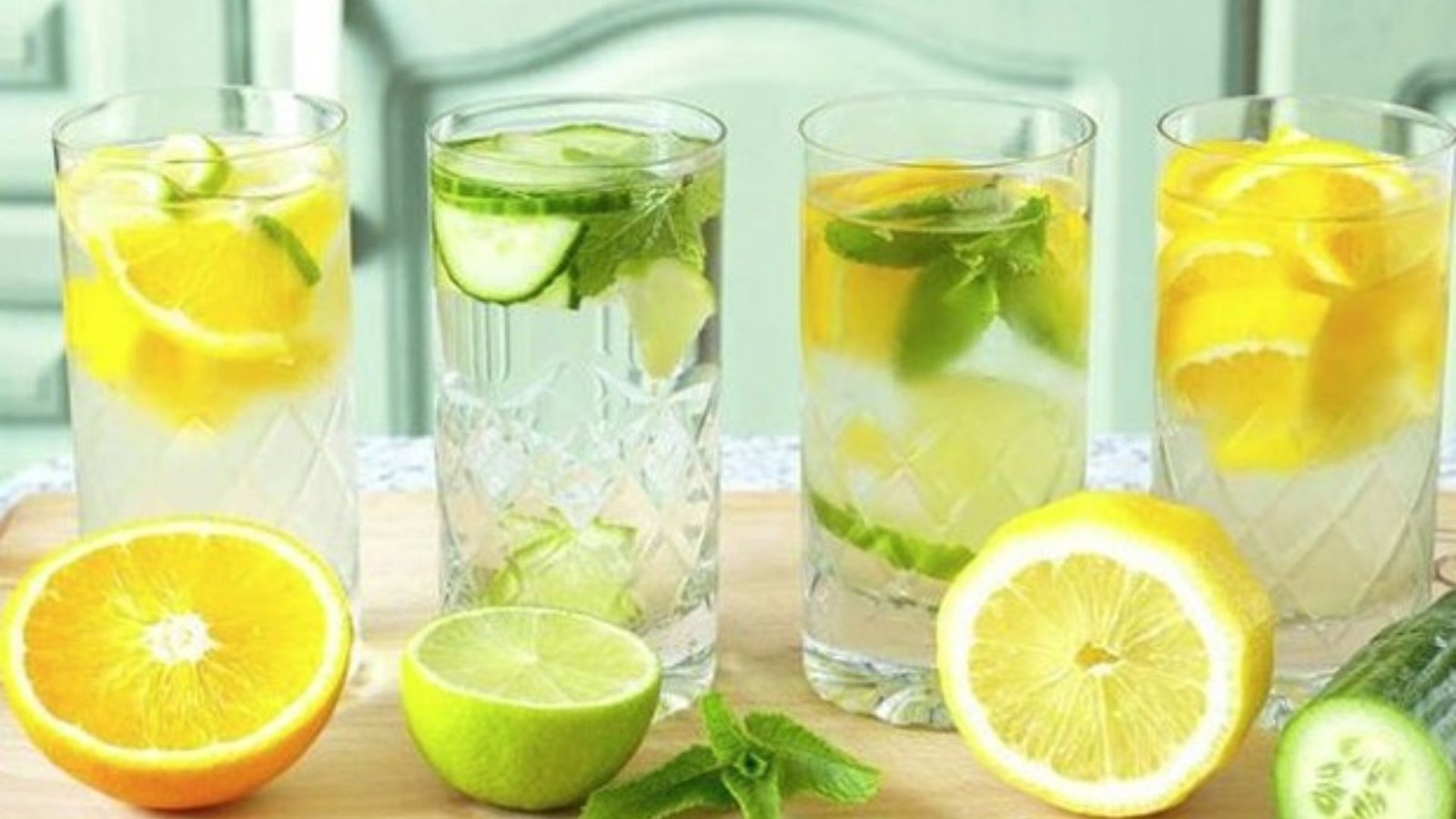 Bienfaits de consommer l'eau citronnée