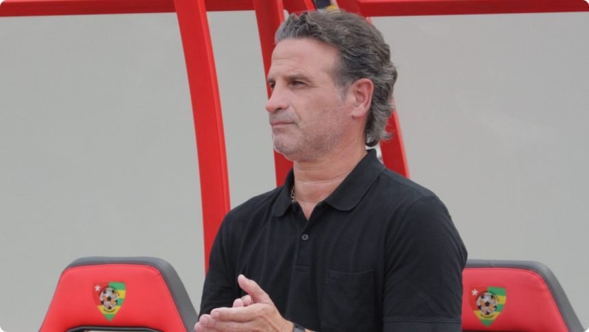 Paulo Duarte.