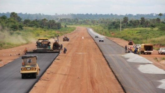 construction de 70 kilomètres de routes