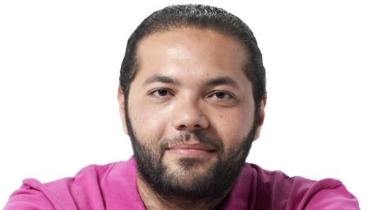  Mostafa Amin