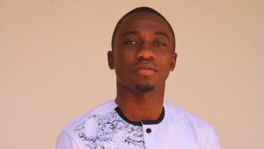 Vades Lotie Djousse