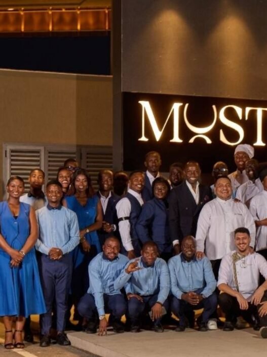 restaurant Must by Genesis
