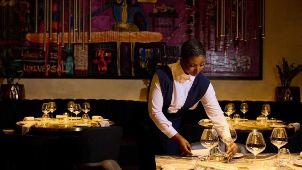restaurant Must by Genesis
